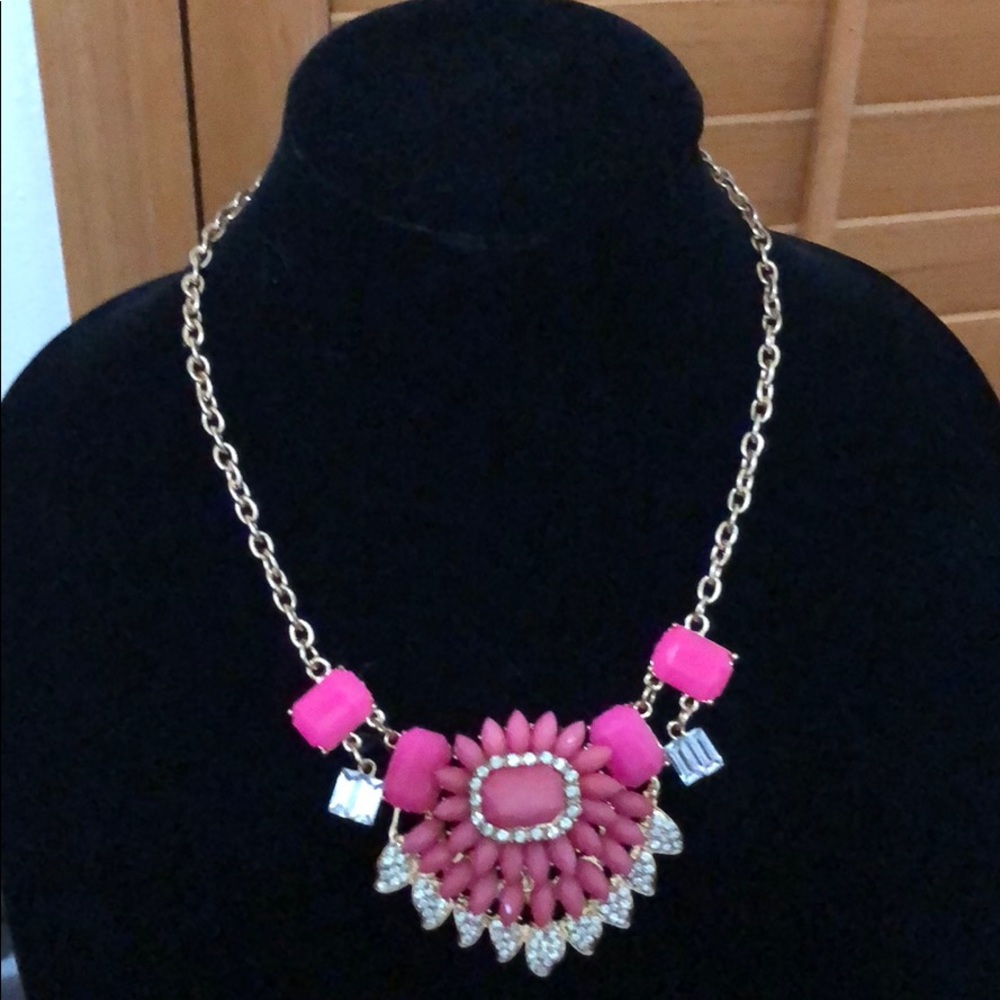 Gorgeous summer necklace!